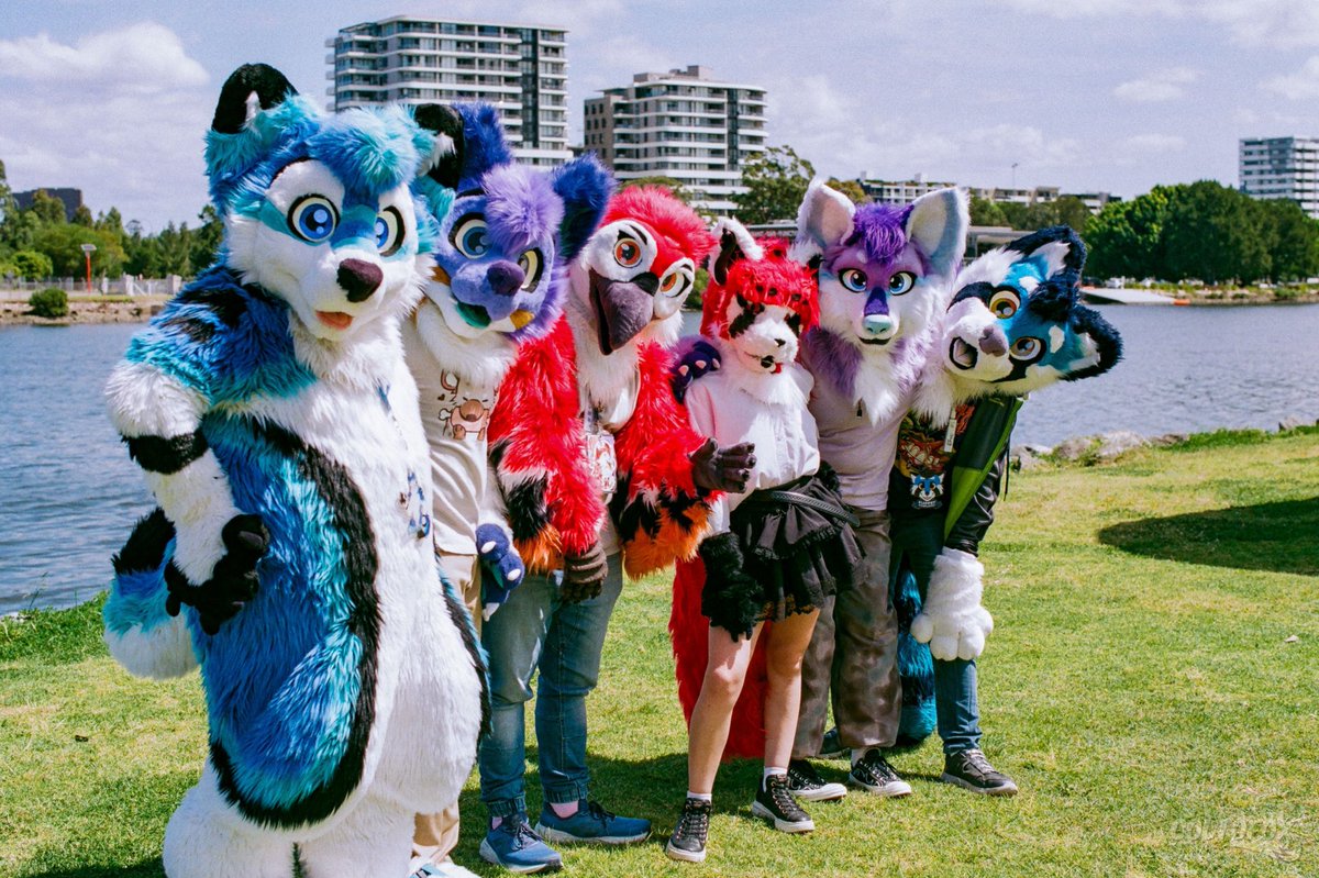 Fuzzies

<a href="/ItsFlippsy/">Flippsy</a> <a href="/ZackBird108/">Zack Bird</a> <a href="/FlowdyHusky/">Flowdy 🐶🦺</a> <a href="/Kaynon220/">Kaynon</a> 

📸:<a href="/coltofox/">Colto Fox</a>