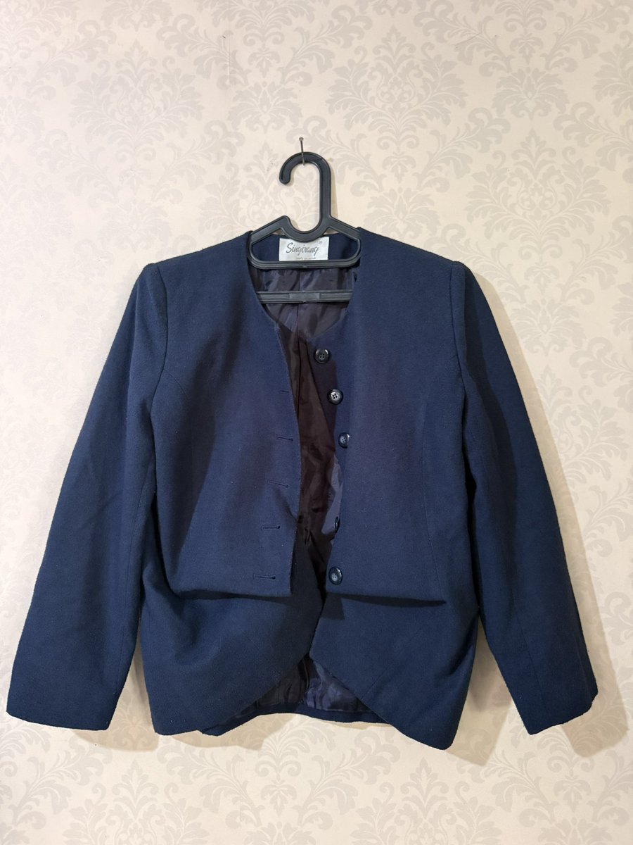 CharleneCaMz's tweet photo. Preloved Baju
#wts #zonauang #preloved 

Blazer Biru 💰Rp20.000 size M

One set lucu ini up to L! Dapat 3pc - blazer, inner tanktop, short pants NEW 💰150k https://t.co/bSJVdcryGm