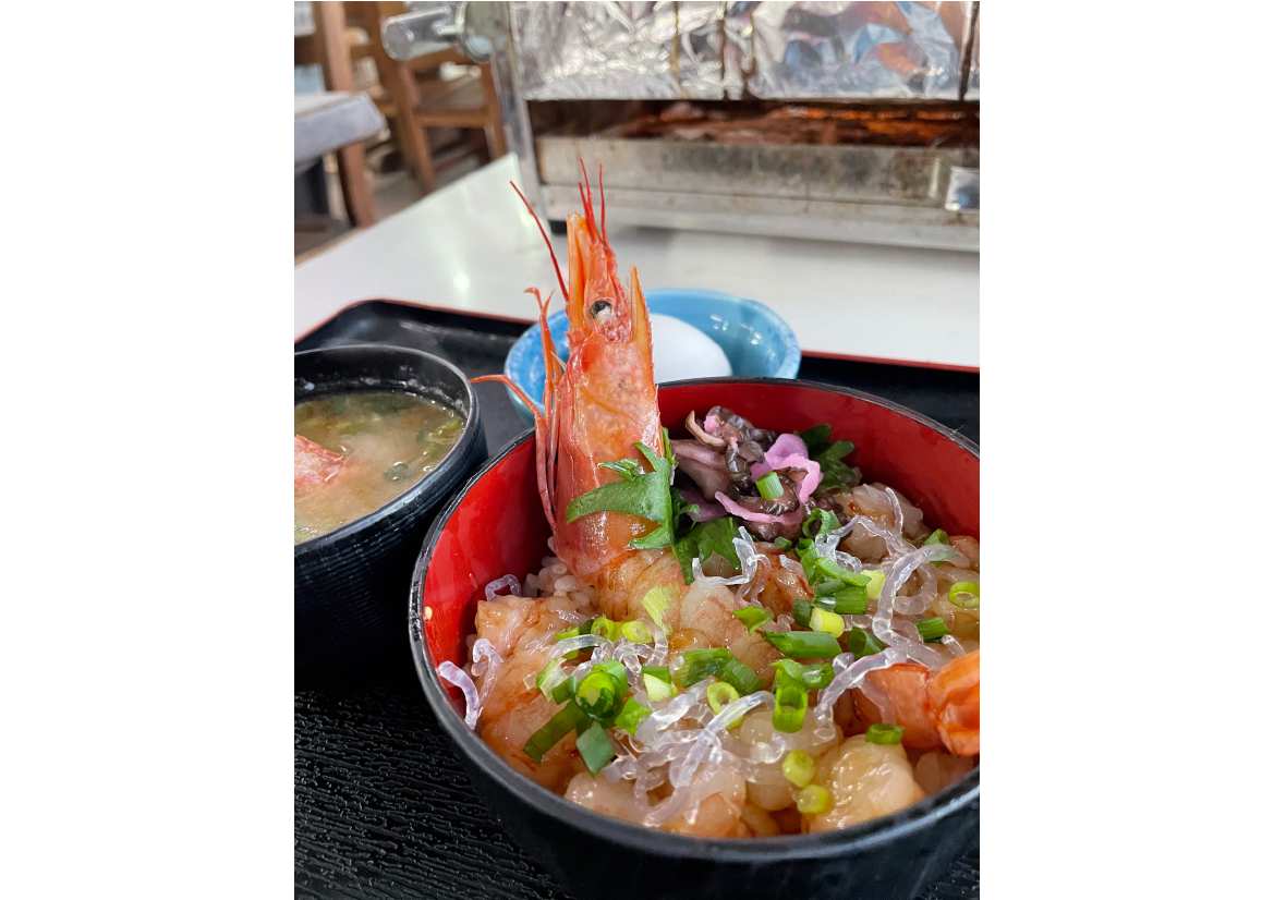 mjs_chiba's tweet image. こんにちは🥜
今日は木更津で海鮮を食べてきました😋
贅沢ですよね？やっぱり獲れたては格別です💕
3連休があるので頑張りましょう🎶
#企業公式相互フォロー祭り ＃MJS　＃海鮮