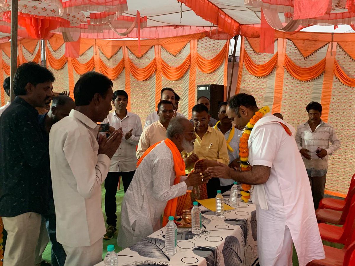 खिलचीपुर एवं जीरापुर में महर्षि वाल्मीकि जी की जयंती पर वाल्मीकि समाज द्वारा आयोजित कार्यक्रमों में सम्मिलित हुआ