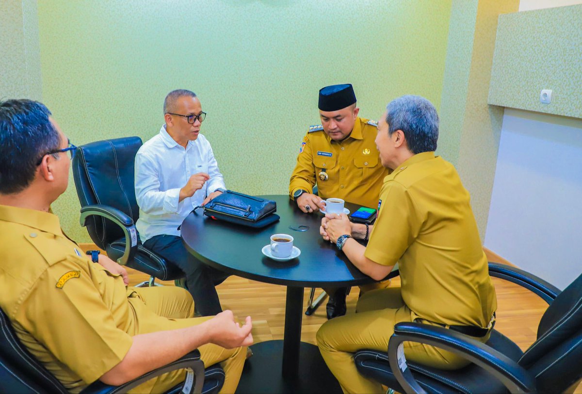 10 Wilayah Prioritas PSEL Ditetapkan, Dedie Rachim: Bogor Raya Siap Penuhi Kuota Sampah is.gd/SEFww9

#Pemkotbogor