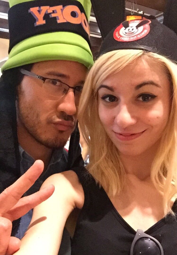 meltingmelda's tweet photo. Does it EVER drive you crazy.. Just how FAST the night changes..#markiplier #amynelson https://t.co/nhOpOZ2cdR