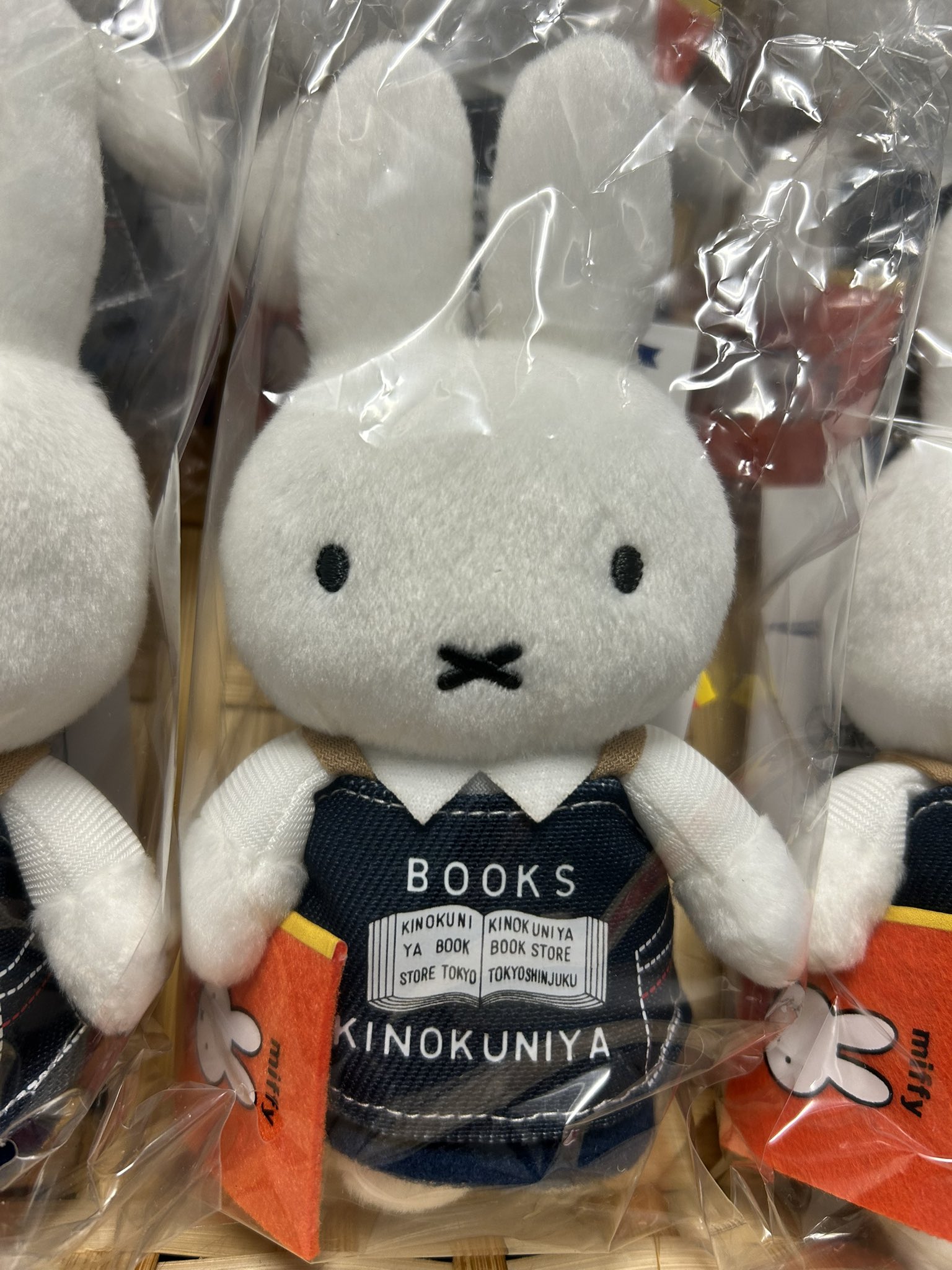 紀伊國屋書店×ミッフィー　トートバッグ&マスコットキーチェーンセット miffy＆books サイドボタンミニトート - 紀伊國屋書店