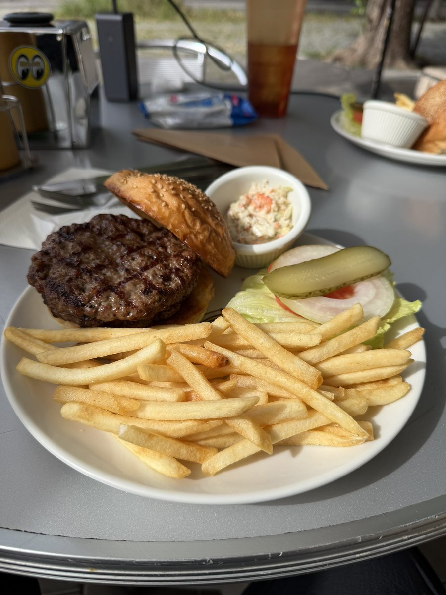 Maximum777's tweet photo. ランチ!!
#Mooncafe https://t.co/W45t7uhR7O