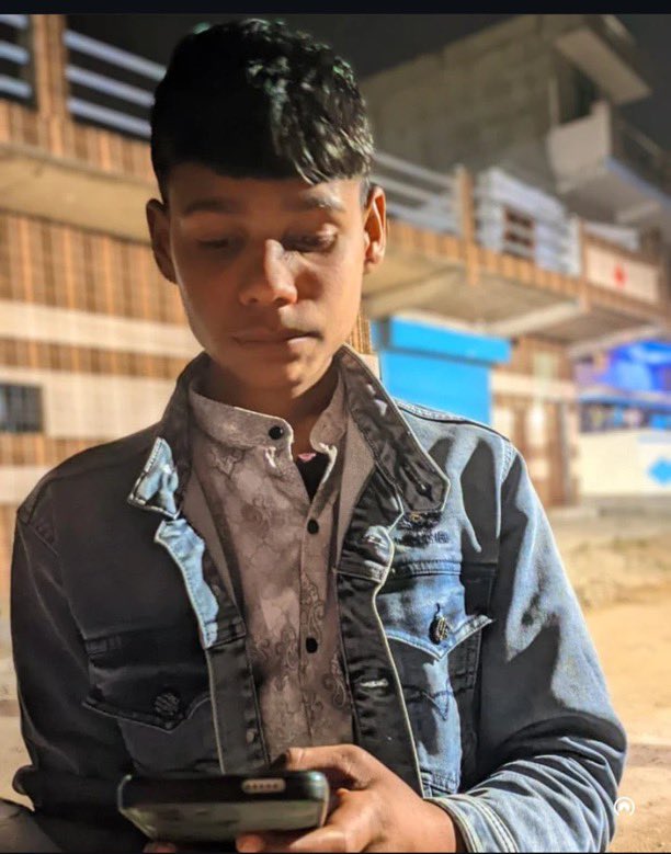 OneUmmah_0's tweet image. Bhartaul, Bareilly (U.P.) 

Saurabh नाम के इस व्यक्ति ने सोशल मीडिया पर इस्लाम और पैगम्बर मुहम्मद S.A.W के ख़िलाफ़ आपत्तिजनक टिप्पणी की है।

@bareillypolice @Uppolice से निवेदन है की मामले को संज्ञान में ले और इस दंगाई के ख़िलाफ़ कठोर कार्रेवाई करें।