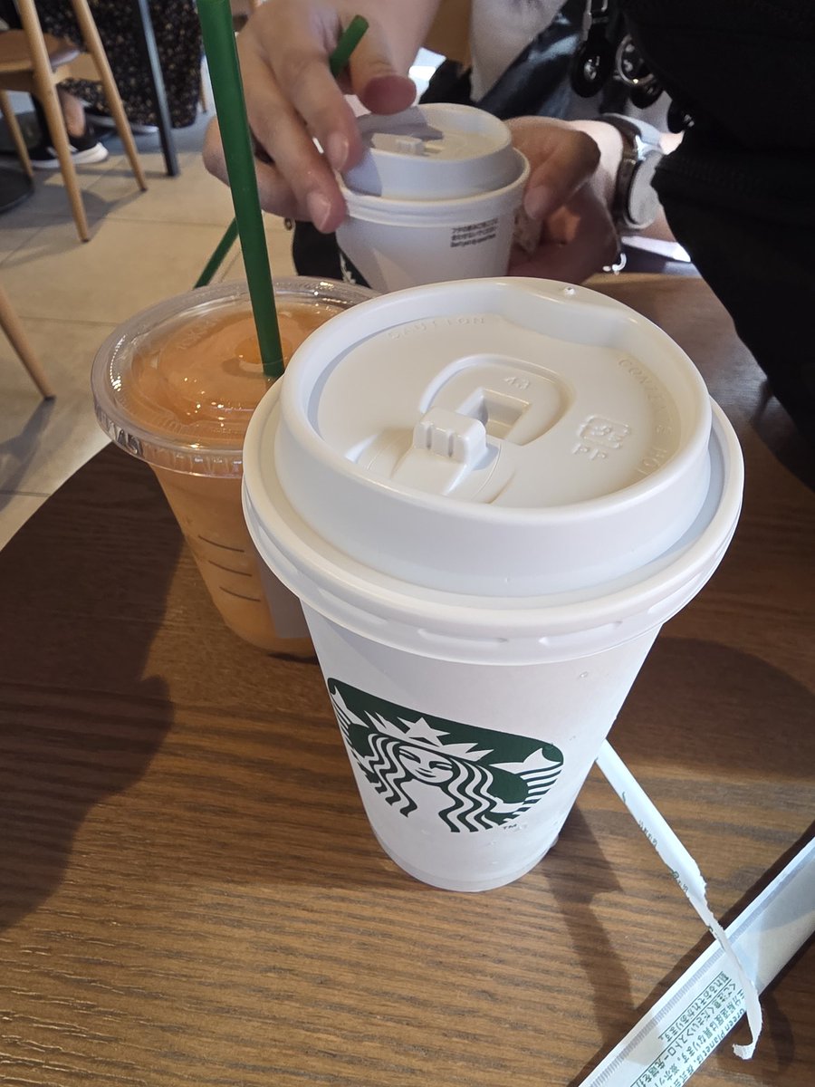 BIGSUH_ETH's tweet image. 오사카 놀러왔는데 너무 더워서 스타벅스 왓습니다.
이게 갑자기 @MMTFinance 이랑 다를 게 뭐냐 싶네요!

유동성도 결국 사람 움직임이 잖아요.
누군 배 타고, 누군 커피 마시고 ㅋㅋ
누군 LP 셋팅하듯이요.
다 흐름 잡는 Sui 의 유동성 풀 같아요.
오늘도 이자 잘 클레임 하시구요^^

Talus Labs…