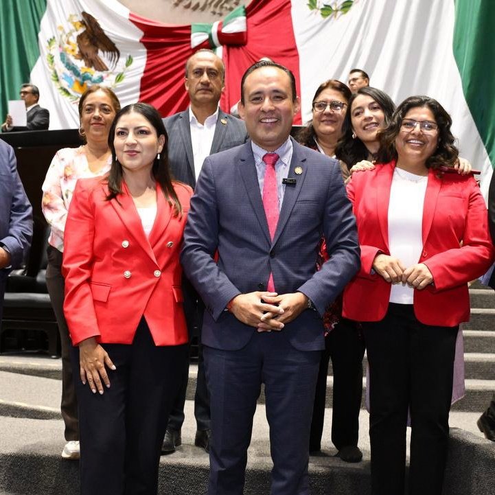 ✅ ¡Aprobada la reforma a la Ley Aduanera en la <a href="/Mx_Diputados/">H. Cámara de Diputados</a>! Después de una intensa jornada legislativa, damos un paso firme hacia un #México más moderno y justo.
📦 Se fortalece el comercio legal
🚫 Se combate la evasión fiscal y el huachicol
🇲🇽 Se impulsa la transformación