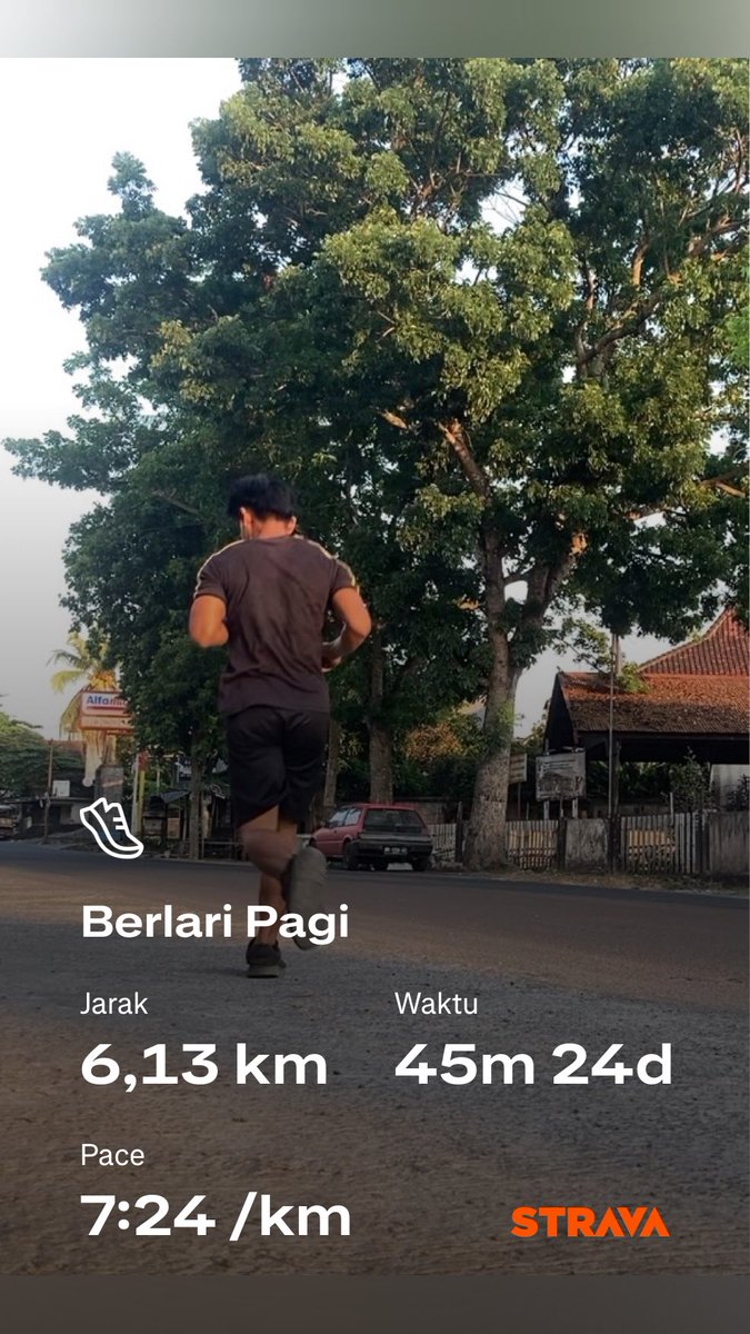 Lannn1900's tweet photo. sekedar ikutan trend

#running #runner #trend #fyp https://t.co/TUG9mQpbh5