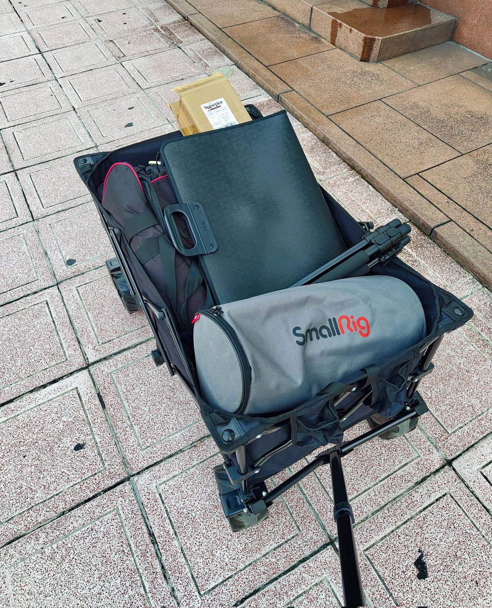 MASTER_ZS's tweet photo. 不安症すぎて現場に持って行く機材がどんどん増えていく https://t.co/c2Aff2C8Ed