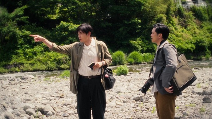 vanityfair_cast's tweet image. ＃松下洸平 ＃見上愛 が朝日新聞記者を演じるドラマ第３話公開！15日には最終話の第４話を配信し完結！ 記事の完成に向けて、奮闘する記者たちの姿を描いている。

第3話
asahi.com/corporate/bran…

Web


Making
youtu.be/GwYNUcr-6nU