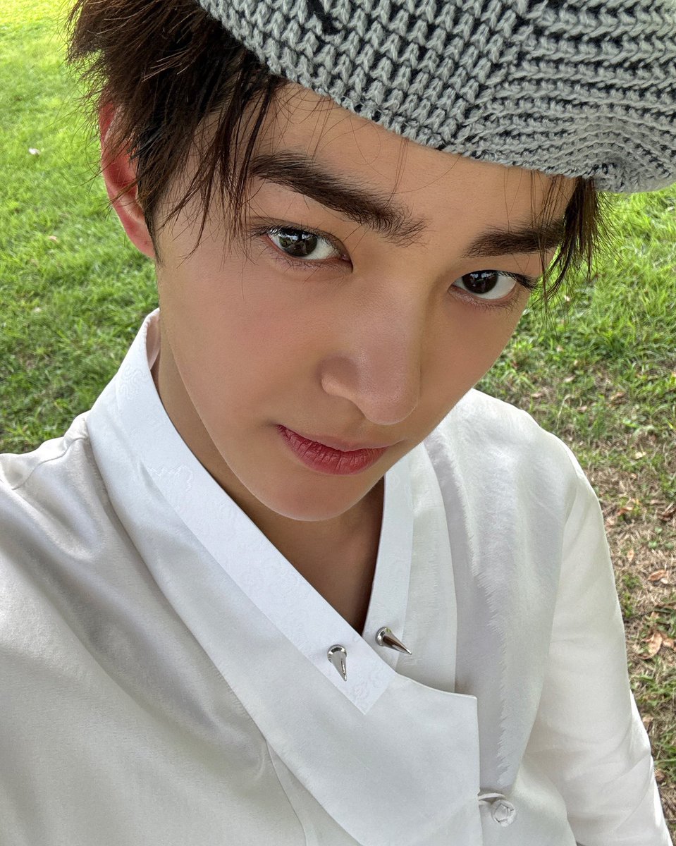 keonho. tweet media