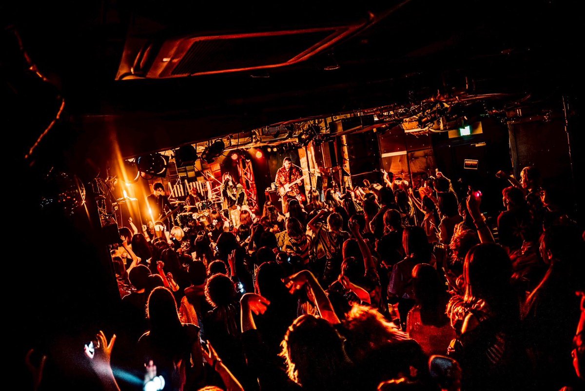 Kyosuke_Suga's tweet image. 【アムアンプ・二〇二五年末のすゝめ】

🎫〜10/9 23:59まで🎫
e+先行プレオーダー受付中
eplus.jp/sf/word/000015…

────────
THE LIVE
11/3(月・祝)渋谷eggman 
w/ #Finally 

四者四様
12/5(金)渋谷milkyway
w/ #Lennycodefiction

12/12(金)大阪RUIDO
w/ #NicoriLightTours…