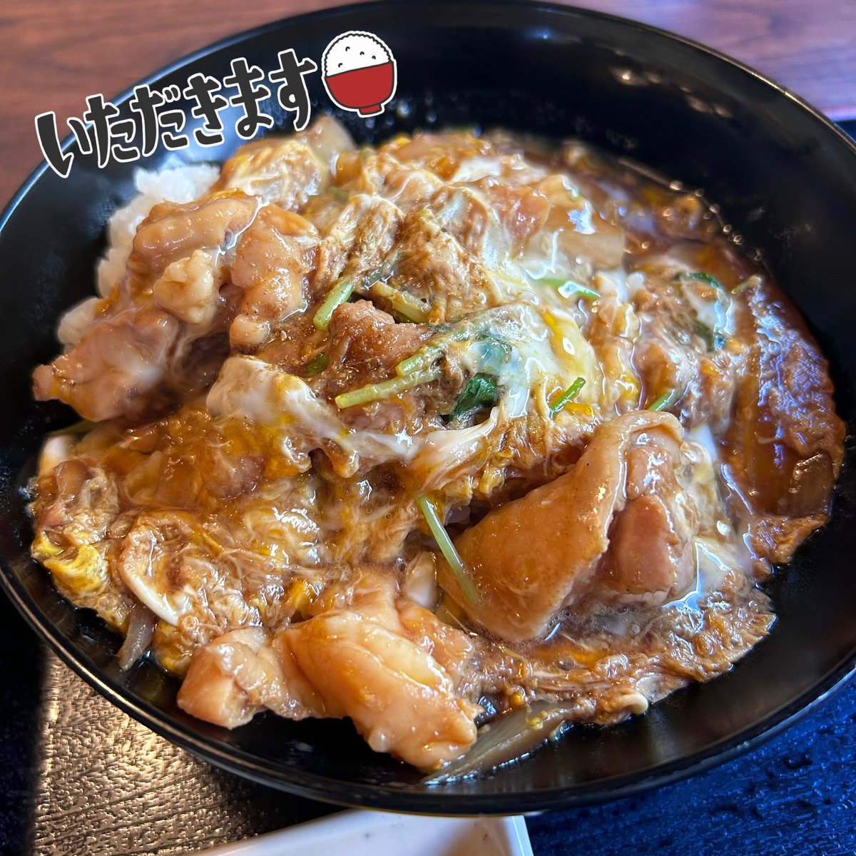 reiyapurin's tweet image. 卵ぐちゃぐちゃ親子丼うんみゃー‼️(ง⸝⸝ᵒ̴̶̷ωᵒ̴̶̷⸝⸝)ว💞
そしてこれは勝てそう‼️
なお宝台北斗に辿り着いたと思ってる😤
捲るど❗️🎨
店内銭形4000枚.北斗&モンキー&東リベ3000枚など🌈
マイ5にも優秀がいそう🐯
今日も好調台の横は狙いに行くべきかと💡
#ベニス東大阪店 #スロシックス #PR