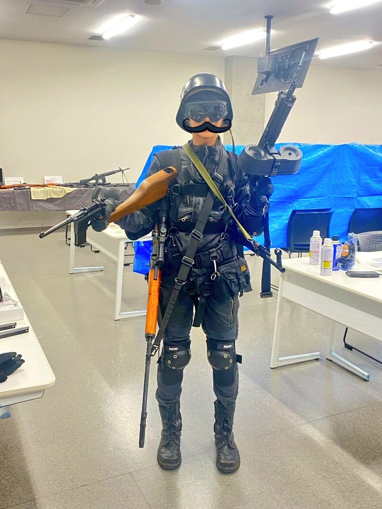 Shika06_09's tweet photo. 最終決戦仕様モドキ
M712、パトリオット、SVD、STG44
装備諸々約20kg(  ´ཫ`) https://t.co/O3aBkx9Fe5
