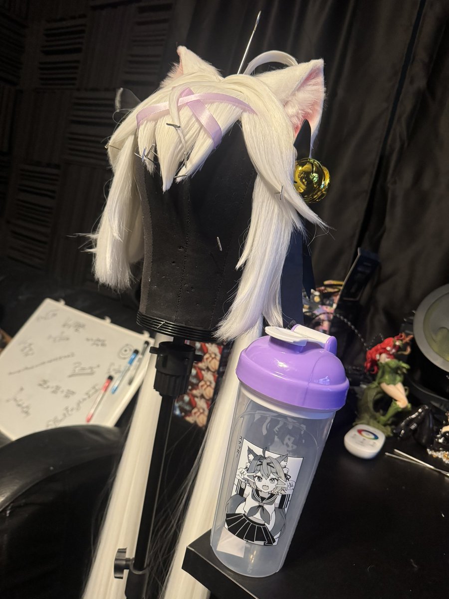 FRICKIN ANNOUNCEMENT:
Tomorrow (Oct 8) at 6PM EST, I’ll be on <a href="/filianIsLost/">filian</a>’s stream COSPLAYING AS HER.
Prepare yourselves. Chaos is coming