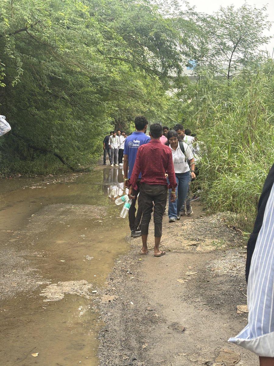 rohitcodex's tweet image. Way to IMC 😢 @narendramodi @exploreIMC