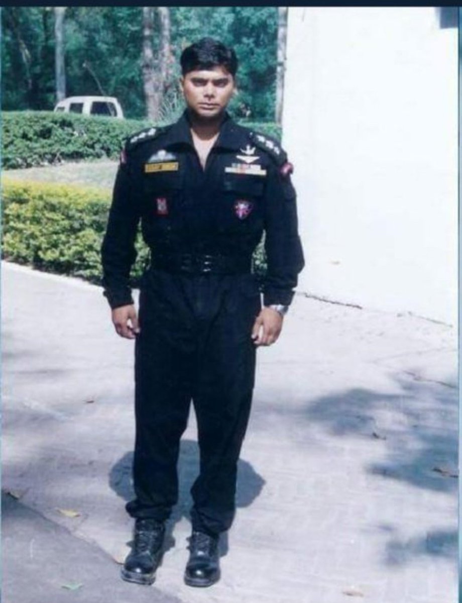 love_for_nation's tweet photo. “I dedicate my life to the Special Forces and I promise to make my country, family, friends and myself proud."
Remembering
Major Udai Singh
SC (P), SM
1 PARA SF/4 VIKAS
on his Birth Anniversary today.
A story of courage, patriotism, and sacrifice that will move your soul. ❤️‍🔥 https://t.co/Rr1xpC3Zwb