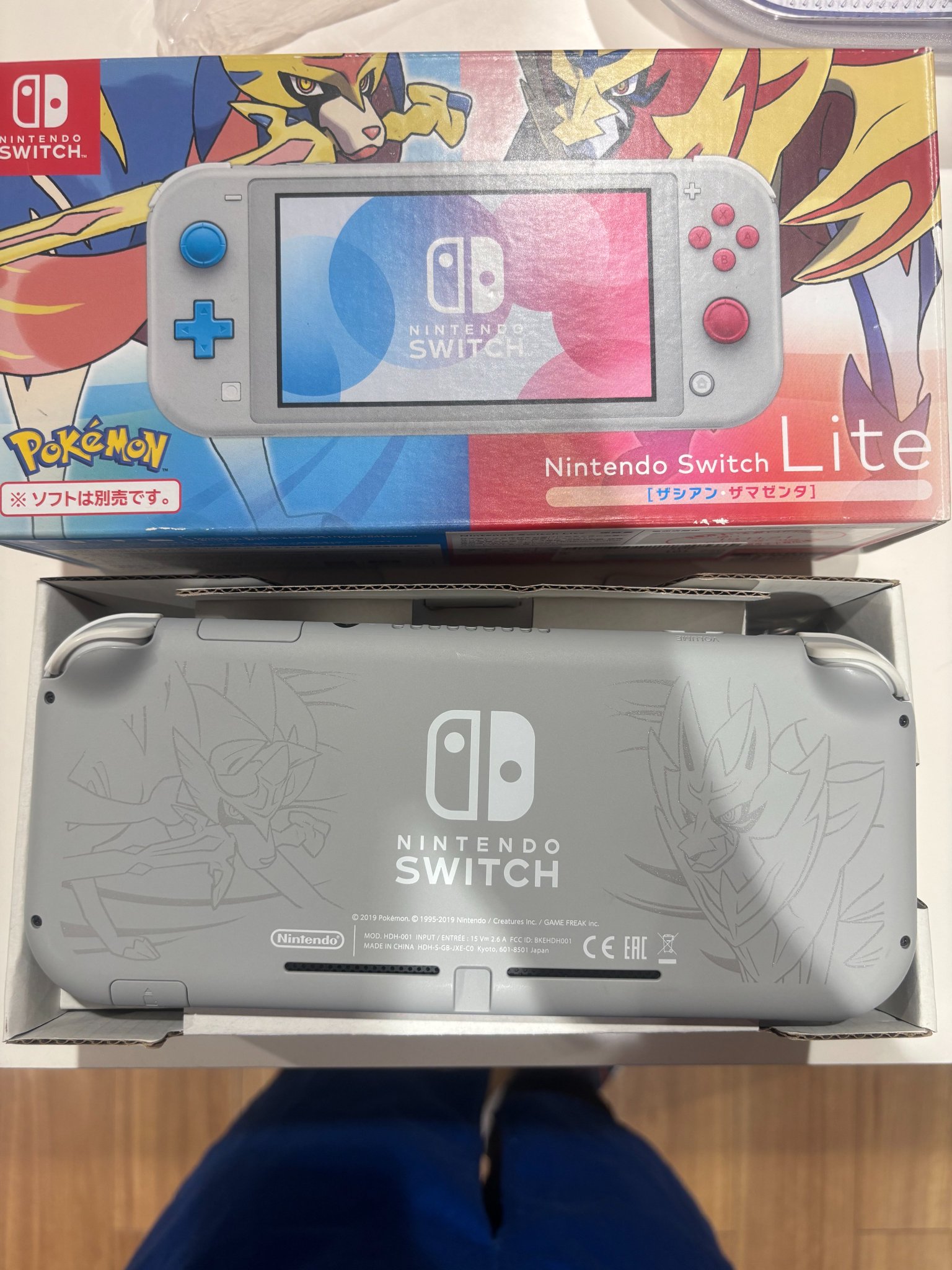 Nintendo Switch Lite ポケモンデザイン　ザシアン・ザマゼンタ Nintendo Switch Lite】スイッチライト ザシアン・ザマゼンタ