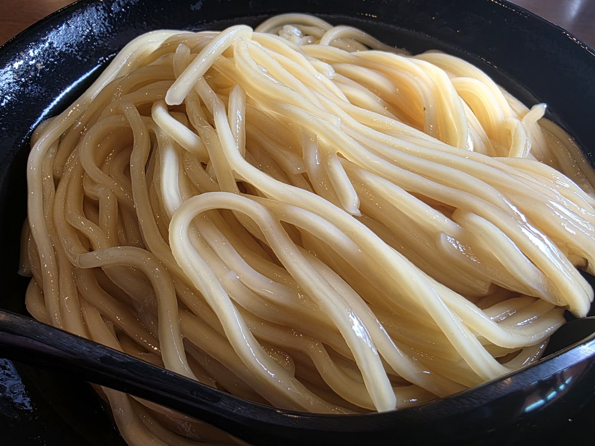 shunkoupapa0218's tweet photo. 越後維新・本店さんで、つけ麺をいただきました😀
うま辛で全部美味しい感じでした💮 https://t.co/7DZ5We5wRL