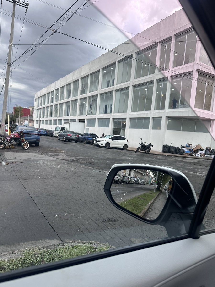 gabspdl's tweet photo. @Diario_Cambio Pero que tal en la 19 Norte y 18 poniente. La ley  solo opera para algunos https://t.co/gi7ouPBzIA
