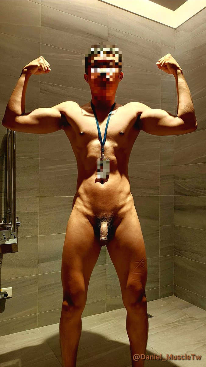 如果在公司上廁所裡面遇到全裸肌肉社畜你會怎麼處理？😈

#Chudai #Wataa 
#Chundai #Chadai
#Muscle #Bulking