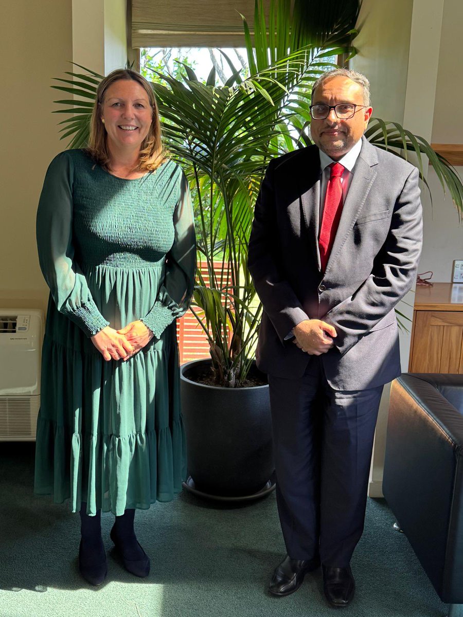 Delighted to host Sharon Calvert, Assistant VC International, Engagement &amp; Partnerships, University of Waikato <a href="/waikato/">The University of Waikato 🎓</a> <a href="/PakinNewZealand/">Pakistan High Commission New Zealand</a>. Waikato has a sizeable cohort of Pakistani students including HEC scholars; discussed prospects of strengthening collaboration in the higher