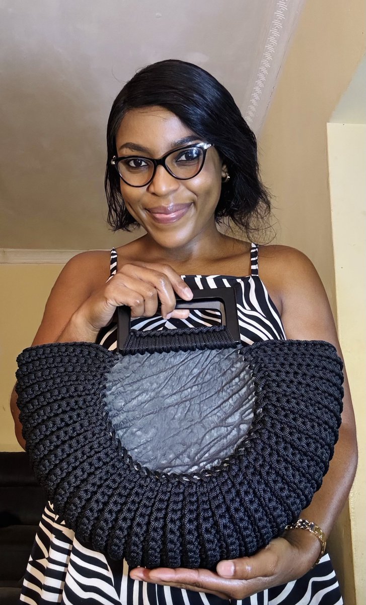 KraftsQueen's tweet image. My mom passed away exactly 30 years ago today, she was just 37, I was 14. I have always wondered how we would have turned out had she lived, but we will never know. I’m grateful for the principles she instilled in me in those few years, they have shaped the woman I am today. She…