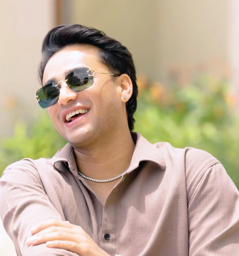 JusSayItKay's tweet image. Maine kha Heinnnn.....
Maine kha Hein Madam
Maine kha le bhayiiii.
Our Desi Core Munda🫶🩷 #AbhishekSharma @IamAbhiSharma4