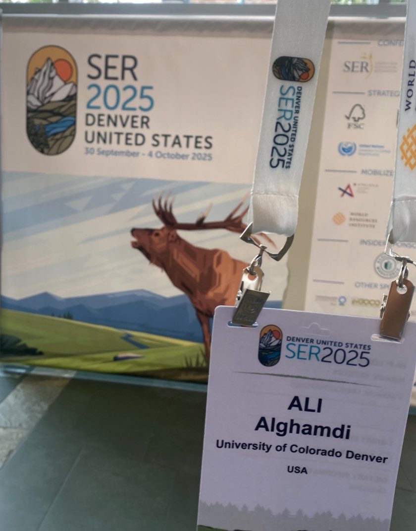 Ali_Alzandi's tweet photo. سعدت بالمشاركة في مؤتمر استعادة النظم البيئية #SER2025 
قدمت عرض عن التجدد القائم على الطبيعة في محمية يلوستون الوطنية وعملت كمتطوع في تنظيم المؤتمر وإدارة الجلسات وورش العمل.
كما سررت بلقاء ممثلي @IARDAKSA و @RCU_SA والاستماع إلى عروضهم حول مشاريع الاستعادة البيئية في السعودية🇸🇦 https://t.co/JhtuNWIQ8C