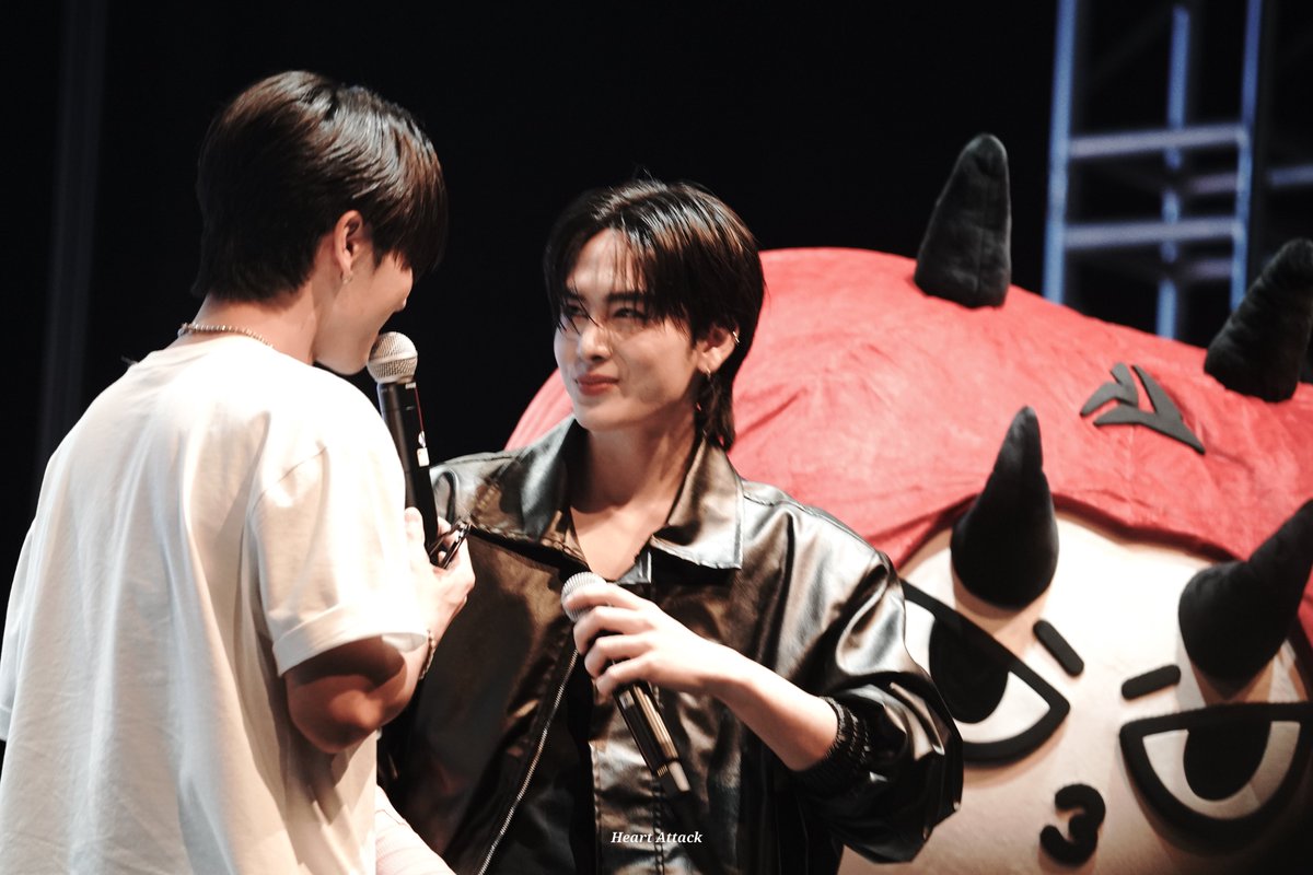 xheart_attackx_'s tweet image. เมี่ยงมาหาย่ามาลูกมา

#DOMIIA 
#เพิร์ธแซนต้า #PerthSanta