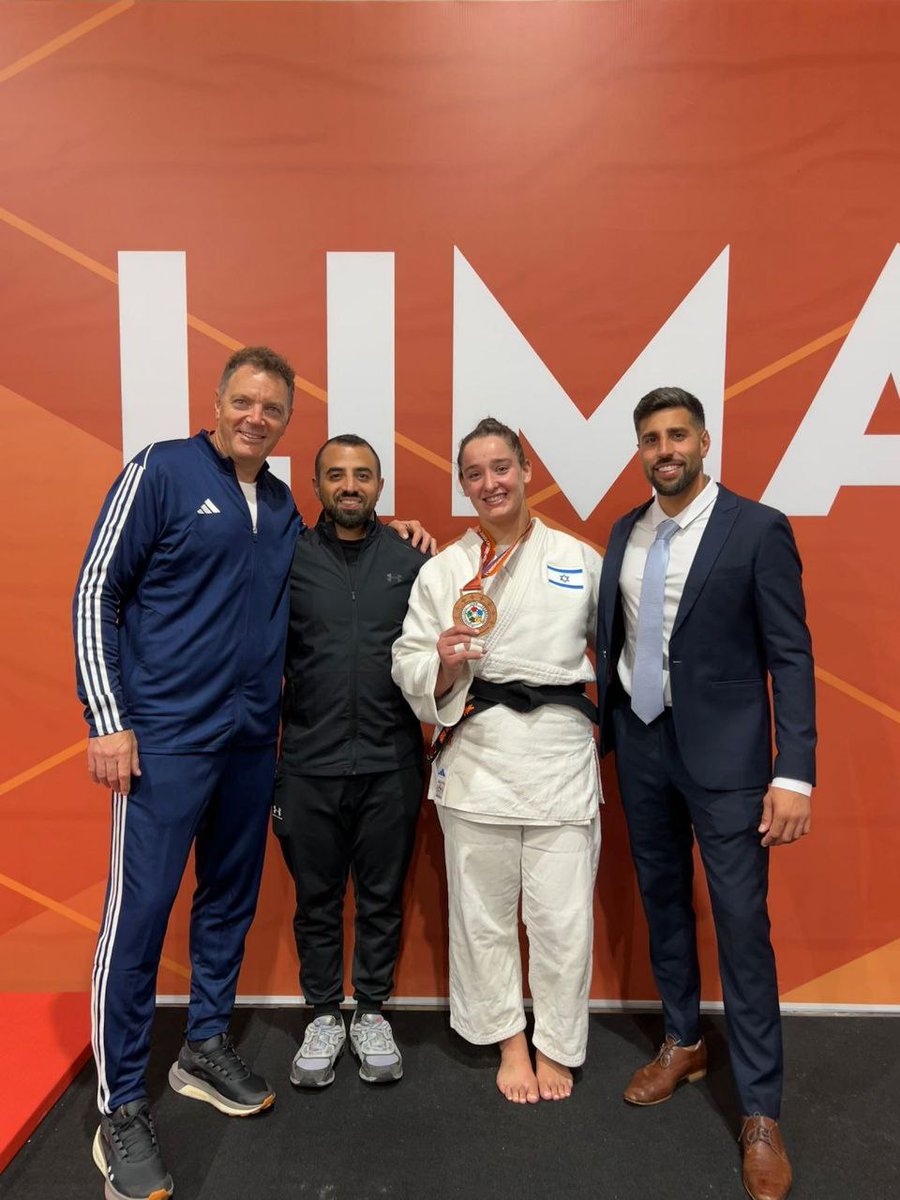 🥋 YULI MISHINER 🇮🇱 MÉDAILLÉE AUX MONDIAUX U21 DE JUDO !

Un immense exploit: Yuli Mishiner 🇮🇱 a remporté cette nuit la médaille de bronze 🥉 aux Championnats du monde des moins de 21 ans, qui se déroulent actuellement à Lima 🇵🇪 (+78kg).

En interview et sur ses réseaux, alors