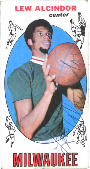 A rare “Lew Alcindor” signature on the basketball legend’s rookie card joins autographs from numerous other sports legends as part of a wide ranging sale at <a href="/WeissAuctions/">Weiss Auctions</a> >>>> sportscollectorsdaily.com/weiss-auctions…