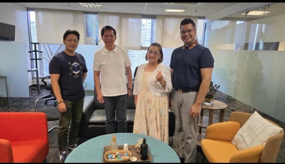 mdlc_11325's tweet photo. Noong isang linggo mula ng mabuking nila si #TutaPing na may kaugnayan sa mga Discaya’s bigla biglaang sinuspinde ni #TutaSen ang imbetigasyon sa BRC. 

Kaya sa Oktubre 12, may pananawagan na #MarcosResign at bawal ang mga #DilawangPinKaliwa at mga #LoyalistADIK na sumama.
ctto https://t.co/imuBLbeZ5N
