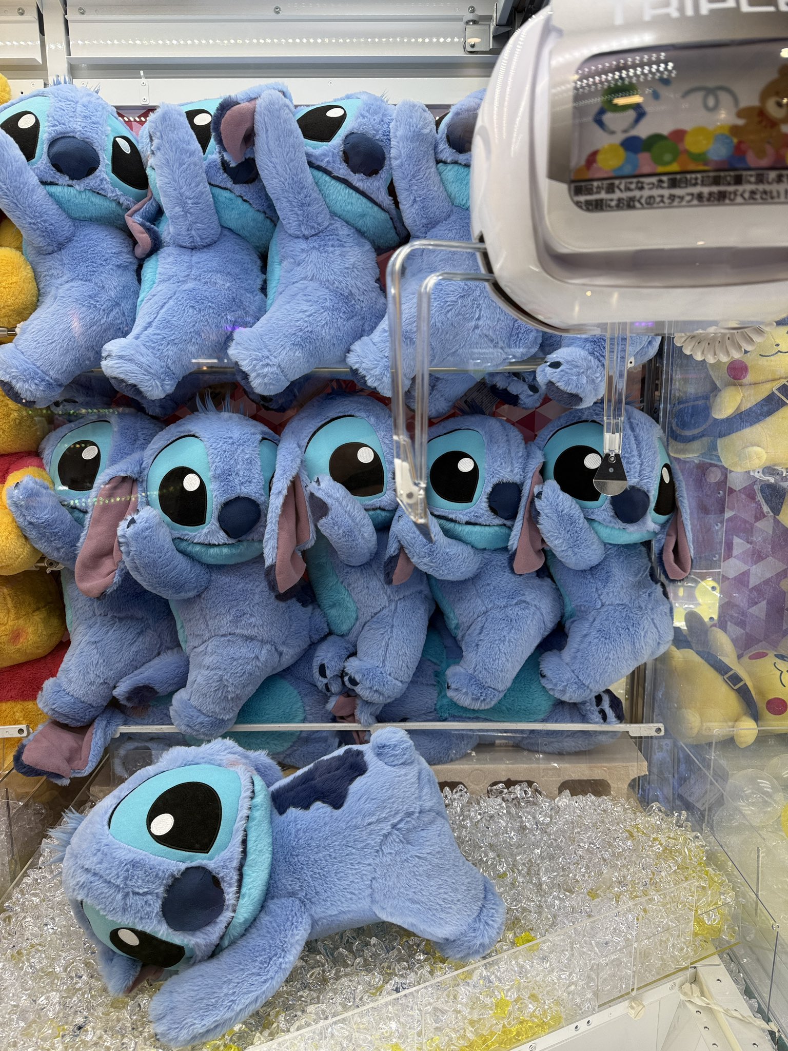 新品 ディズニー グゥフィー 木のところのゼンマイを巻くと 腕が