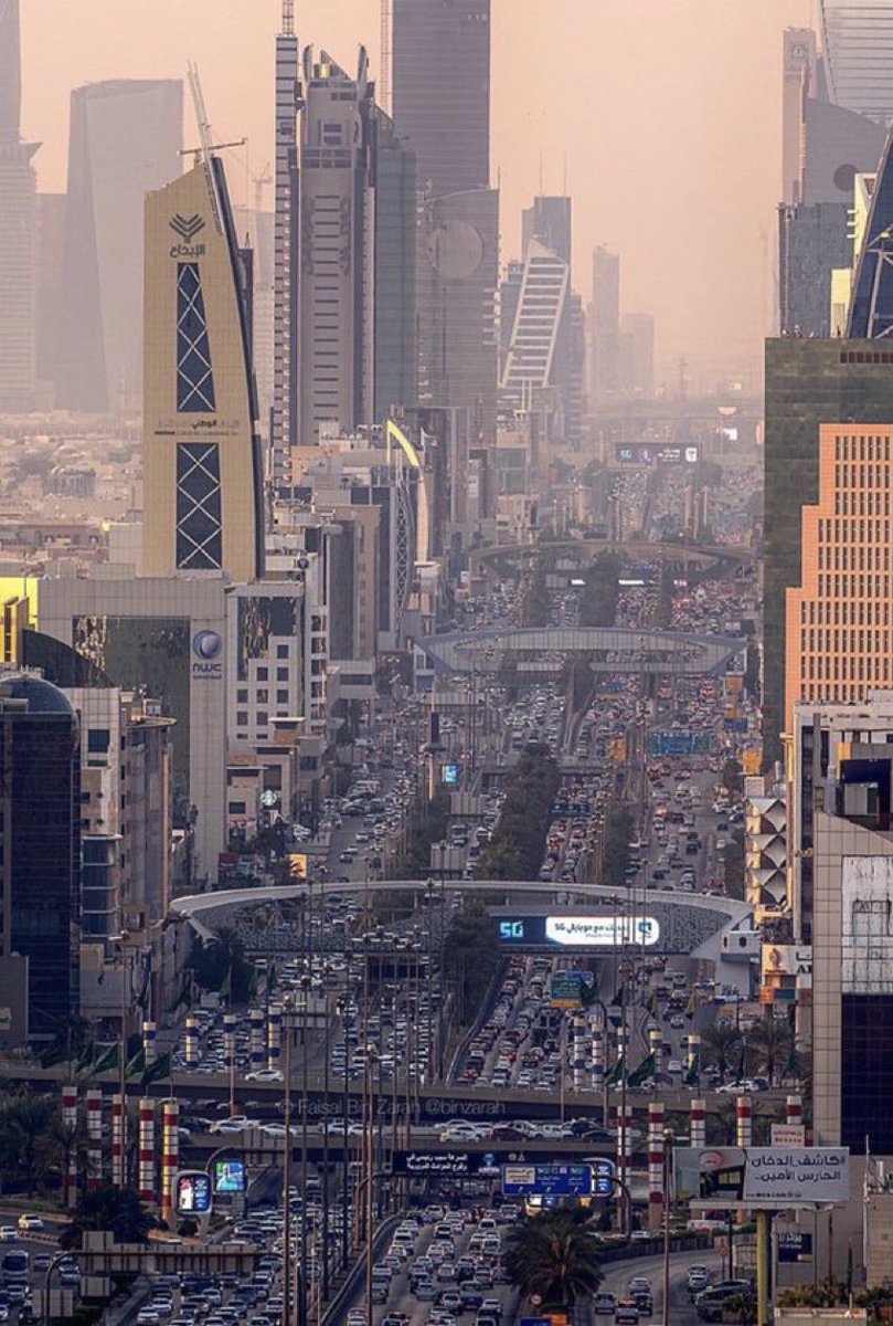 AASAA_999's tweet image. هنا عاصمة القرار العربي و الإسلامي التي      لا تنام .... انها #الرياض 🇸🇦