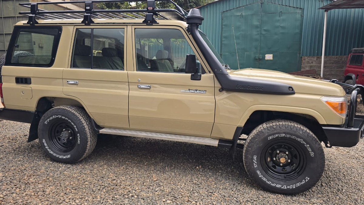 _saginii's tweet photo. Toyota land cruiser lc76 hardtop
5 speed manual
4200cc diesel 1hz
2016
80,500 kms genuine 
Brand new bullbar
Brand new rims and bfgoodrich tyres 
Snorkel
Just painted to beige 
Latest number kdu

Ksh. 6,700,000/-
0701888990 https://t.co/BQDZduS9vy