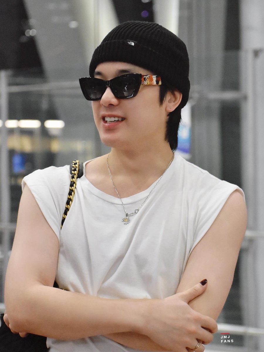 JMJFans's tweet photo. เก็บตก JMJ Airport Look
25 SEP 2025

#JamyJamess #JMJLABEL 
#HennessyTrip #Cognac
#ValvolineGlobalThailand #F1 https://t.co/qFYh6dMKlE