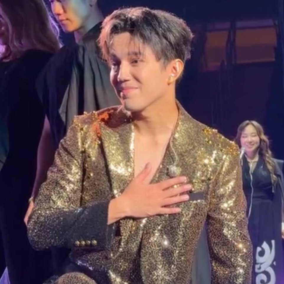 <a href="/DimashNumber1/">Dimash and Dears Forever</a> <a href="/dimash_official/">Dimash Qudaibergen</a> Conozco a Dimash, pero no conocía toda su música. Incluso si la conociera, es increíble verlo cantar en vivo. Conmueve a todos. El público lo adora. Pocas veces veo algo así. U. Afanasyev
CONCERT DIMASH NEW YORK 
CONCERT DIMASH MEXICO 
#StrangerWorldTour