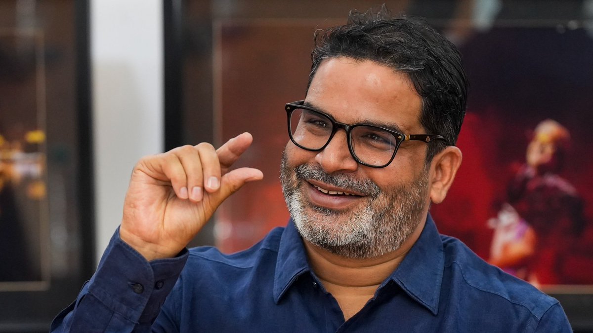 Rajesh Griglani (@griglani) on Twitter photo 𝗛𝗶𝘀𝘁𝗼𝗿𝘆 𝗥𝗲𝗽𝗲𝗮𝘁𝘀 𝗶𝗻 𝗜𝗻𝗱𝗶𝗮𝗻 𝗣𝗼𝗹𝗶𝘁𝗶𝗰𝘀 — 𝗗𝗶𝗳𝗳𝗲𝗿𝗲𝗻𝘁 𝗙𝗮𝗰𝗲𝘀, 𝗦𝗮𝗺𝗲 𝗣𝗿𝗼𝗺𝗶𝘀𝗲𝘀
In 2014, <a href="/narendramodi/">Narendra Modi</a> rose to power with a campaign that promised transformation — “Sabka Saath, Sabka Vikas.”
He spoke of humble beginnings, 𝗛𝗶𝘀𝘁𝗼𝗿𝘆 𝗥𝗲𝗽𝗲𝗮𝘁𝘀 𝗶𝗻 𝗜𝗻𝗱𝗶𝗮𝗻 𝗣𝗼𝗹𝗶𝘁𝗶𝗰𝘀 — 𝗗𝗶𝗳𝗳𝗲𝗿𝗲𝗻𝘁 𝗙𝗮𝗰𝗲𝘀, 𝗦𝗮𝗺𝗲 𝗣𝗿𝗼𝗺𝗶𝘀𝗲𝘀
In 2014, <a href="/narendramodi/">Narendra Modi</a> rose to power with a campaign that promised transformation — “Sabka Saath, Sabka Vikas.”
He spoke of humble beginnings,