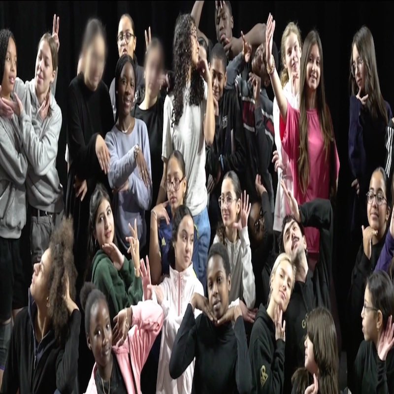 EPS_ac_aix_mars's tweet image. 🎬 « Vis ma vie de danseur »
Découvrez le documentaire sur le projet de la SSS Danse du Clg Fraissinet, mené avec KLAP Kelemenis – Marseille et le Clg Simone Signoret (Belfort)
Un beau voyage autour de la transmission de l’œuvre Magnifiques 💃✨

📺numeridanse.com/publication/ma…