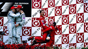#F1 #OnThisDay, October 8th 2000. The top 5 finished as they started with <a href="/schumacher/">Michael Schumacher</a> (<a href="/ScuderiaFerrari/">Scuderia Ferrari HP</a> ) winning the #JapaneseGP (and WDC) ahead of both <a href="/McLarenF1/">McLaren</a> cars of <a href="/F1MikaHakkinen/">Mika Häkkinen</a> and <a href="/therealdcf1/">David Coulthard</a> . youtube.com/watch?v=tzS41N… #MsportXtra <a href="/UnracedF1/">UnracedF1</a> <a href="/frentzen_hh/">Heinz Harald Frentzen</a>