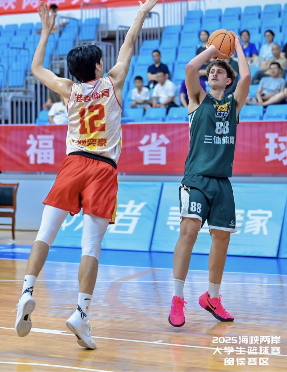 New Team, Same Game. 
#international #basketball #collegebasketball #grind #hoops #viral #fy #Trending #BasketballPicks