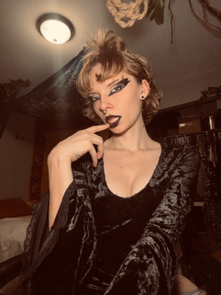 Violet_Succubi's tweet photo. Hello my darlings! Go on a little shopping spree yeah?  https://t.co/VQqDkMX5RS https://t.co/nPd0KKHzVZ