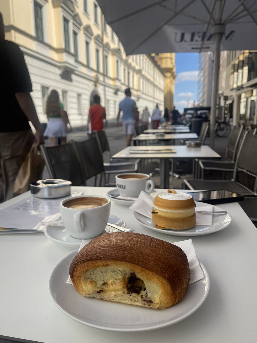 ايُقال صباح الخير وانت الخير كله ؟ 💚
#münchen