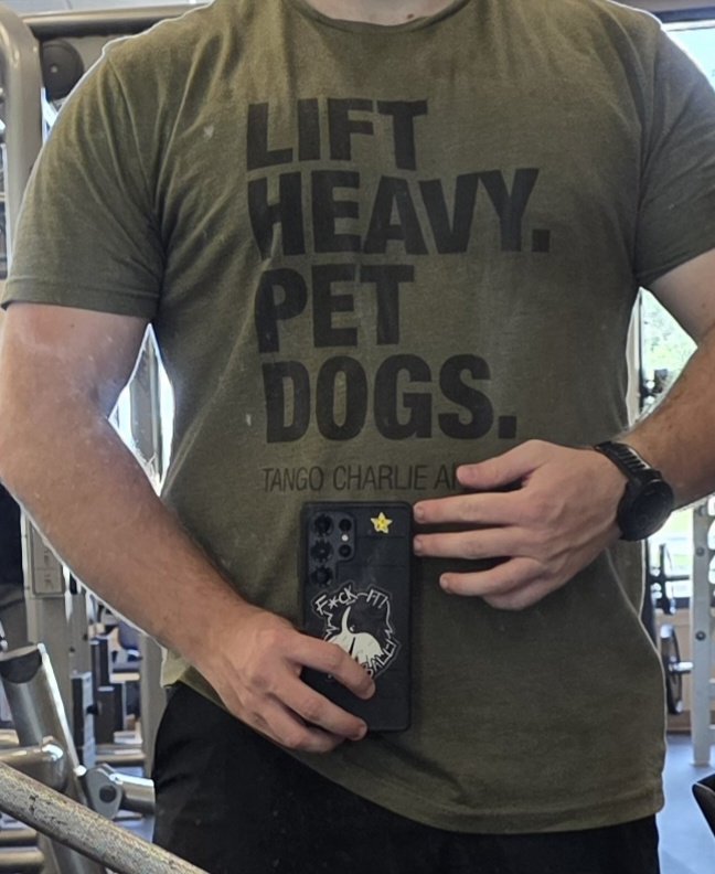 3_StrikedBandit's tweet photo. This has got to be my favorite gym shirt! 

Side note: the day I took this pic I got to pet a dog while on my cool down walk! https://t.co/RLrijXBzkM