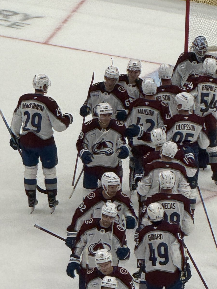 AvsAngelsChick's tweet image. #avswin #goavsgo🏒❤️💙