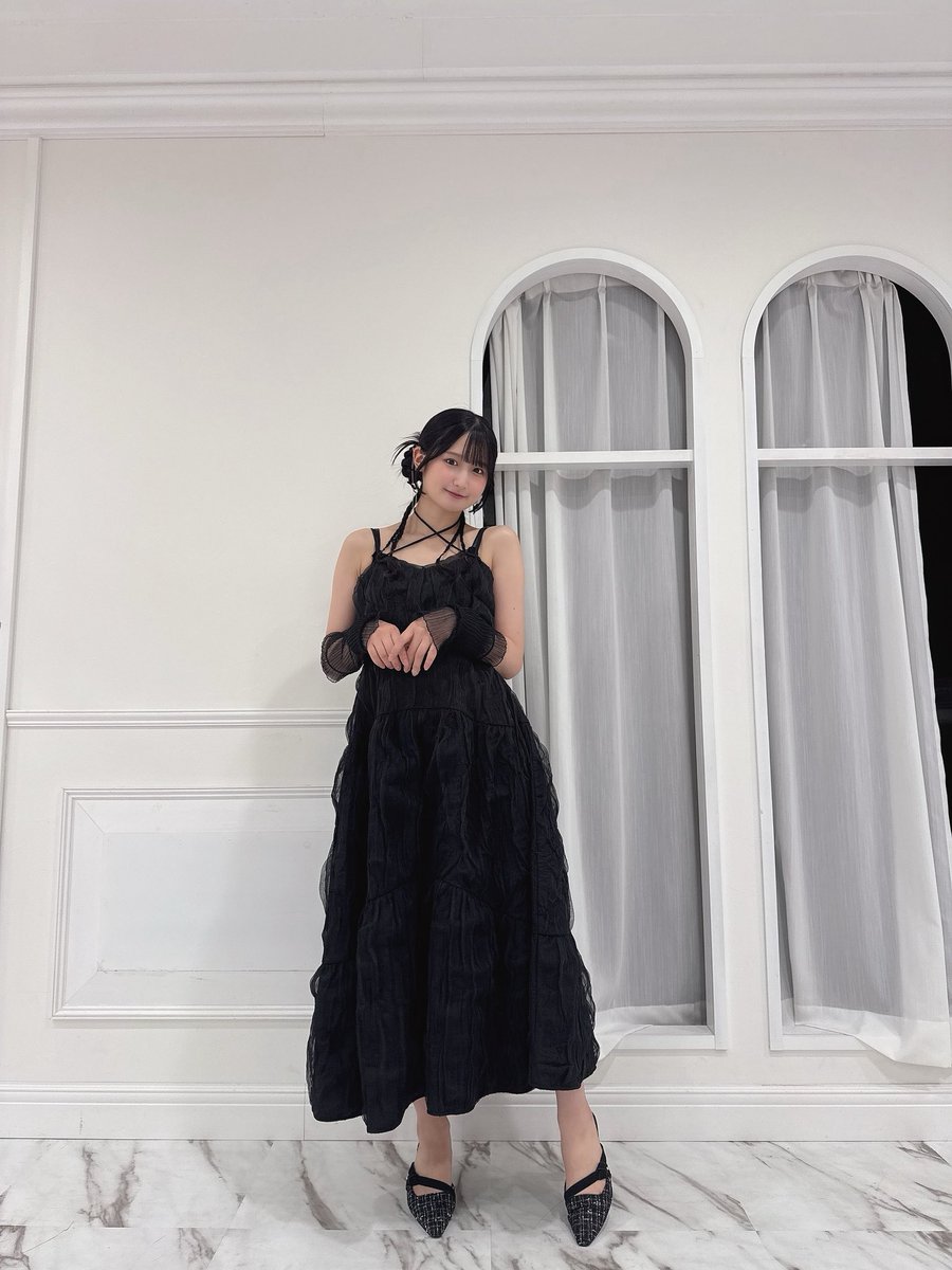 0112Kako's tweet photo. 10/18(土)イマドキ撮影会の予約が本日10/8(水）20:00開始となります！

この日はフォトブックイベントで着たワンピースにするよ〜

お待ちしてます🐤

https://t.co/QzDj0YXxQq https://t.co/aMrb3JkJF4