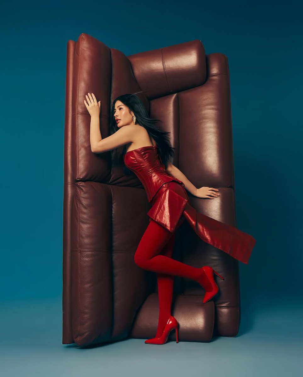 psngayondigital's tweet photo. SLAY, AZ! 😍❤️‍🔥

Former Pinoy Big Brother (PBB) housemate na si AZ Martinez, nag-share sa Instagram ng ilan niyang stunning photos mula sa isang photoshoot. 

“Saved you a seat,” caption nito sa kanyang post. 

“Red suits you the best, AZ! 😍🔥,” komento naman ng isang netizen. https://t.co/EKrJX0uSRt