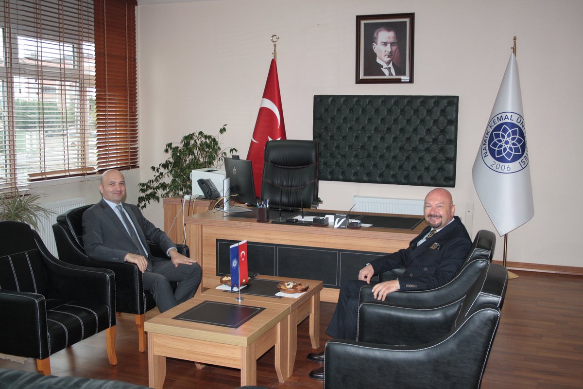 Kaymakamımız Haluk KOÇ, Malkara Meslek Yüksekokulunu ziyaret etti.  Yüksekokul Müdürü Prof. Dr. Ertuğrul Recep ERBAY’dan okul hakkında bilgi aldı. Yeni eğitim yılında başarılar diledi.