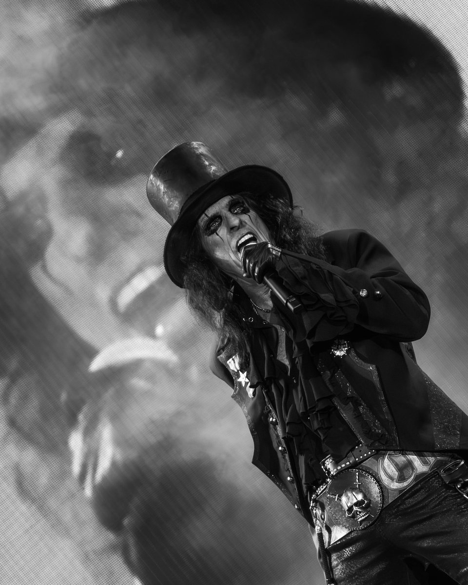 FirstBank Amphitheater tweet media